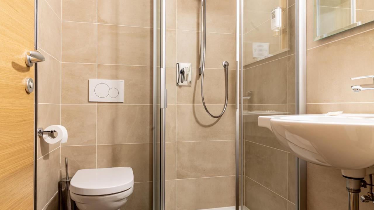 B&B Hotel Sonneck Natz-Schabs Bagian luar foto
